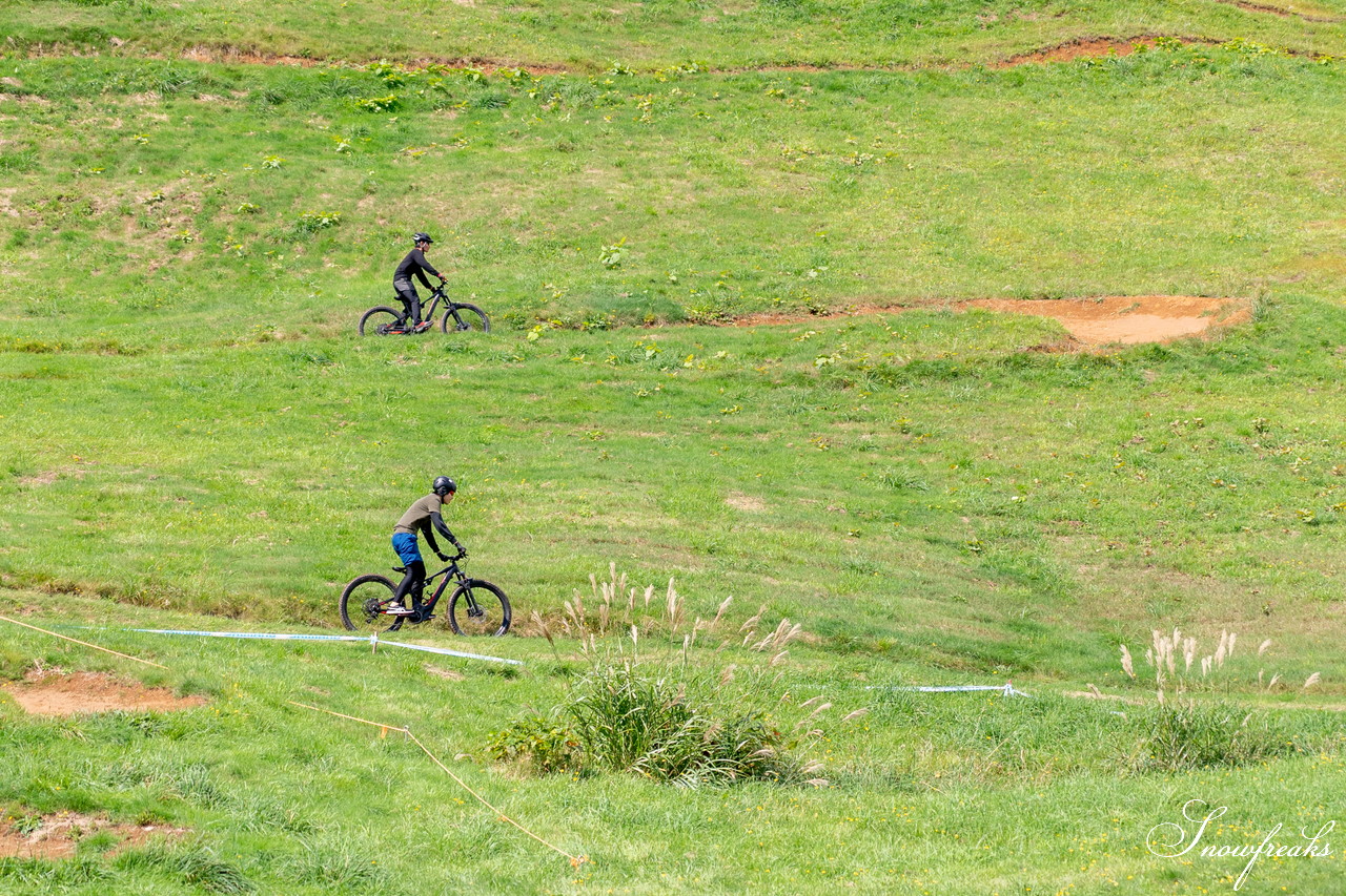 ニセコマウンテンリゾート グラン・ヒラフ　電動アシスト付きMTB『Turbo Levo』でフロートレイルにチャレンジ！